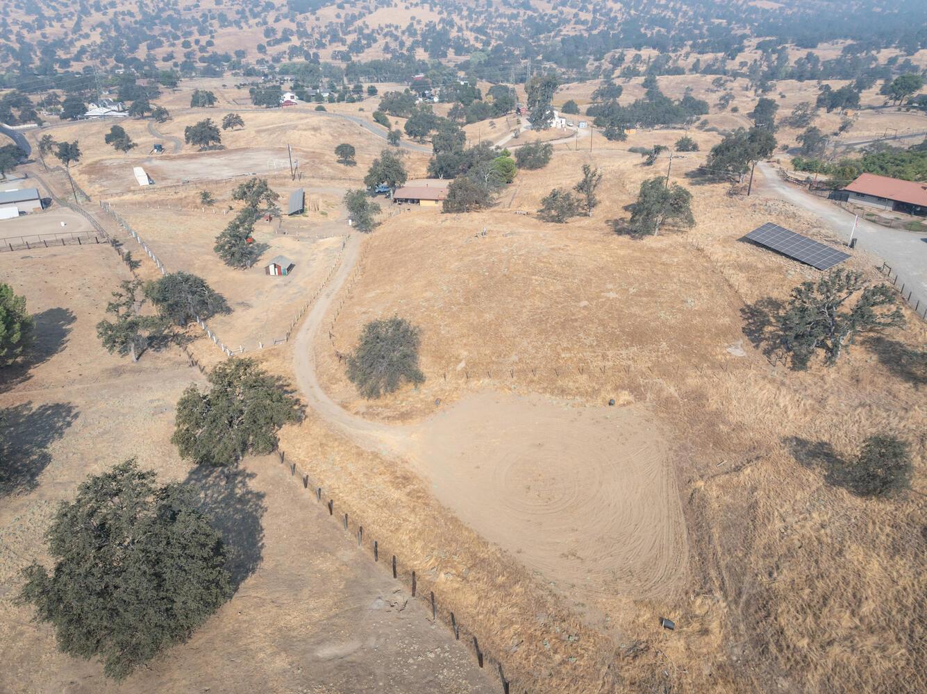 22630 Stagecoach Ln, Clovis, CA 93619