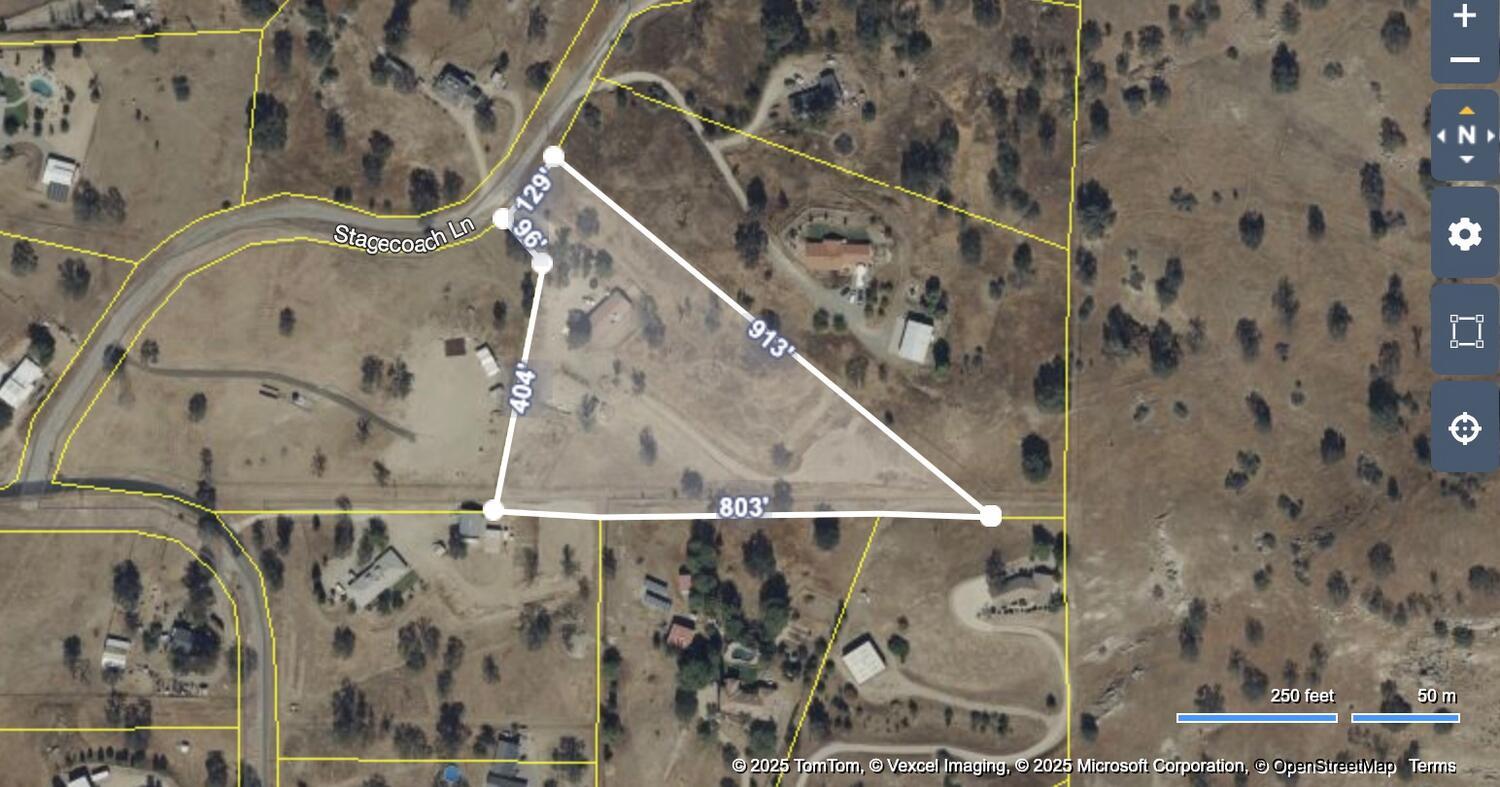 22630 Stagecoach Ln, Clovis, CA 93619