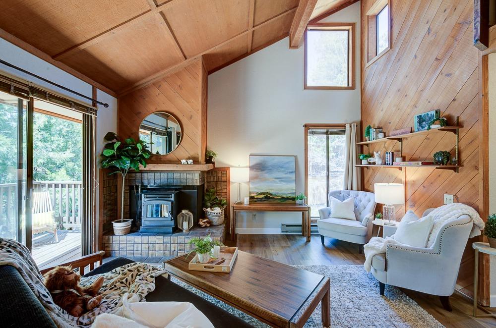 40662 Village Pass Ln, Shaver Lake, CA 93664