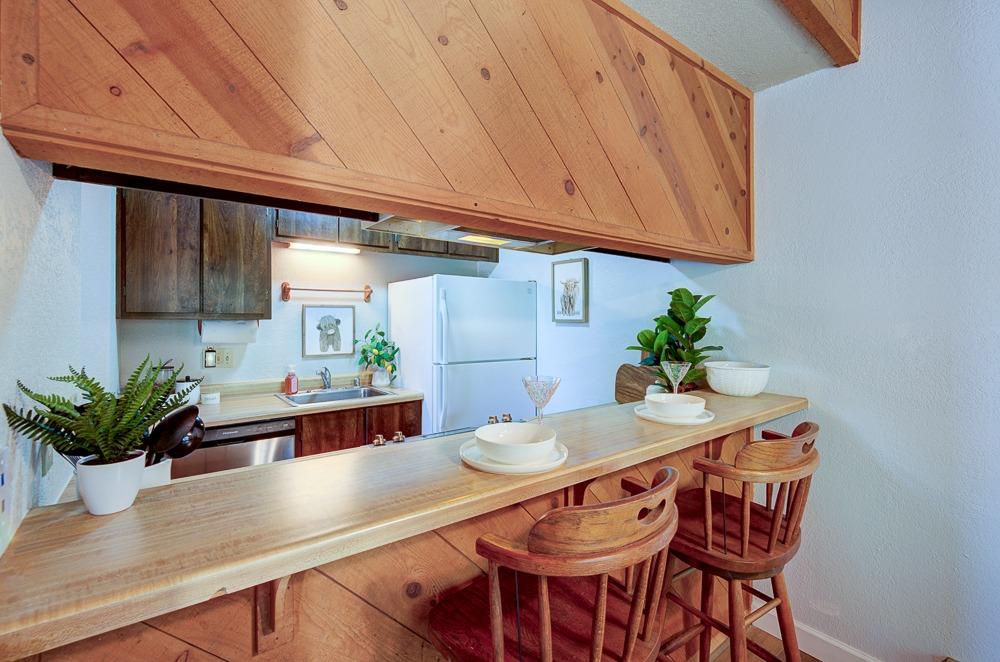 40662 Village Pass Ln, Shaver Lake, CA 93664