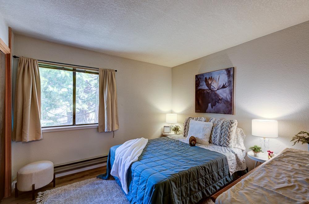 40662 Village Pass Ln, Shaver Lake, CA 93664