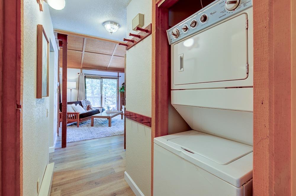 40662 Village Pass Ln, Shaver Lake, CA 93664