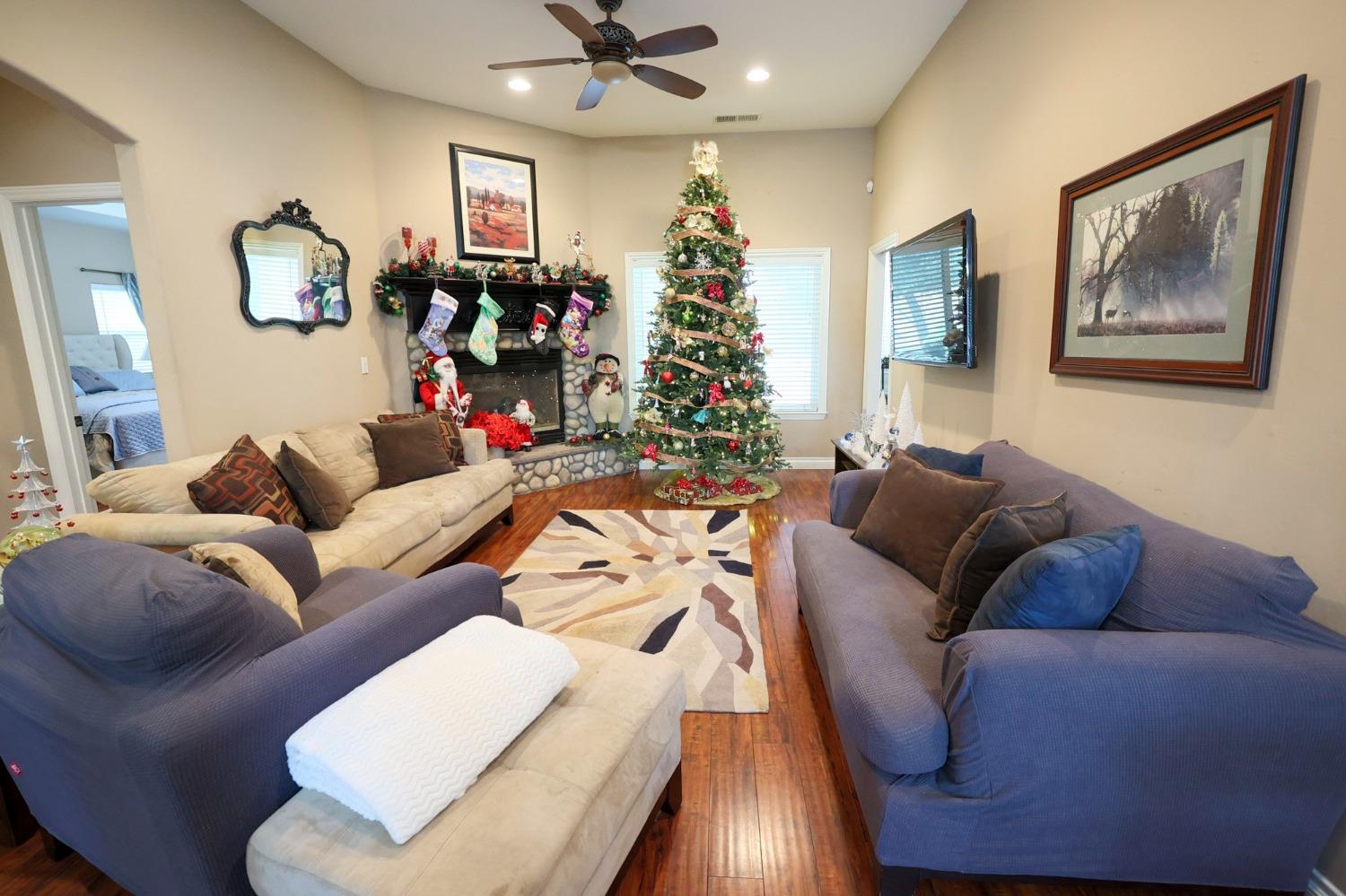 1710 Avenue 388, Kingsburg, CA 93631