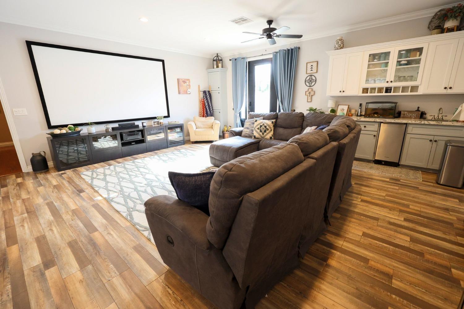 1710 Avenue 388, Kingsburg, CA 93631