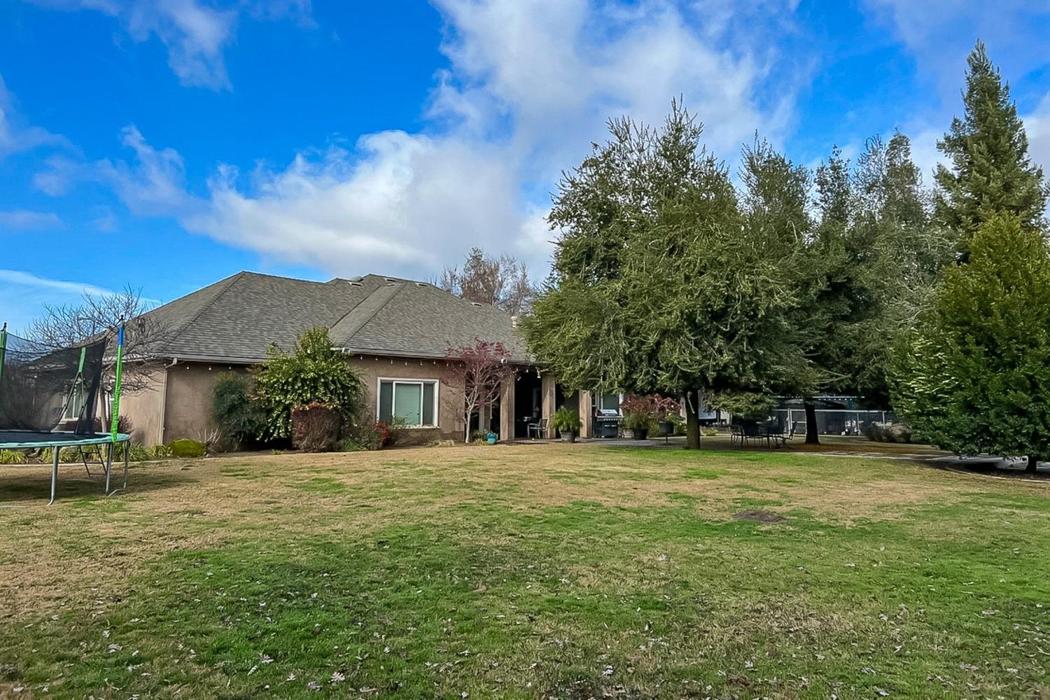 1710 Avenue 388, Kingsburg, CA 93631