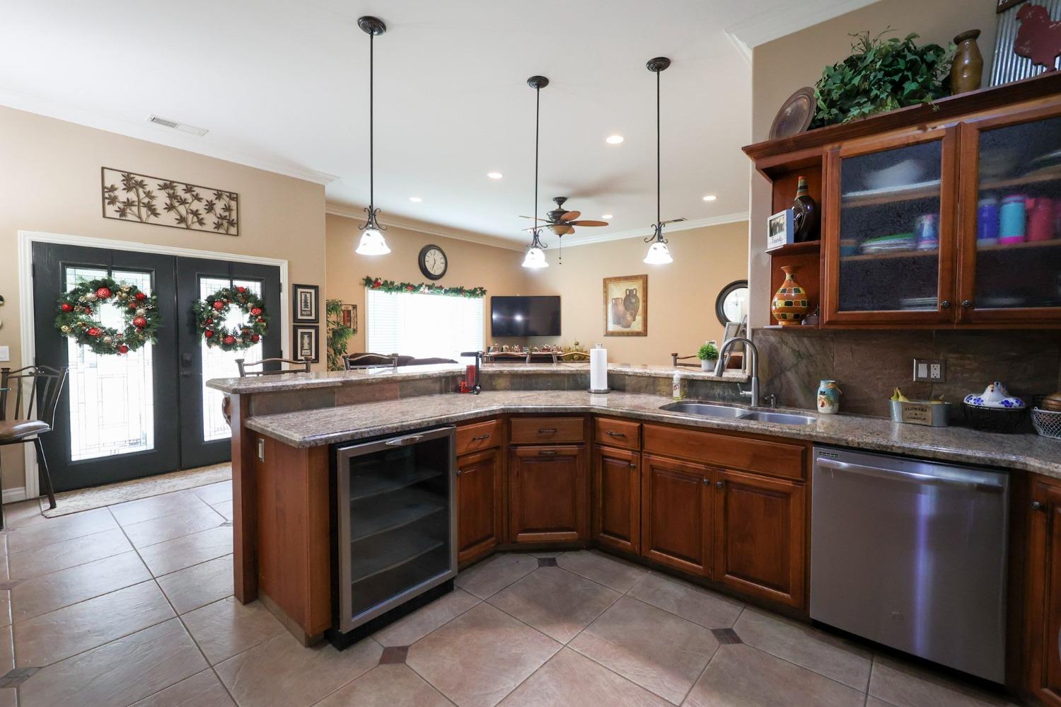 1710 Avenue 388, Kingsburg, CA 93631