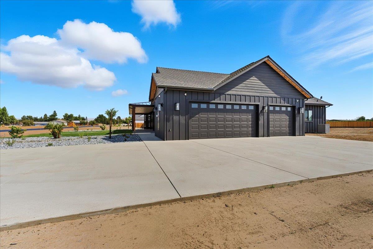 605 S Anderson A Rd, Exeter, CA 93221