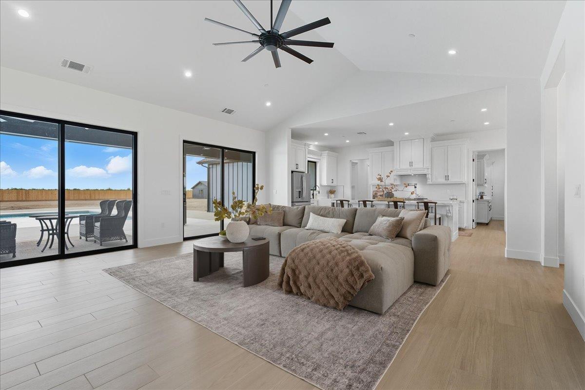 605 S Anderson A Rd, Exeter, CA 93221