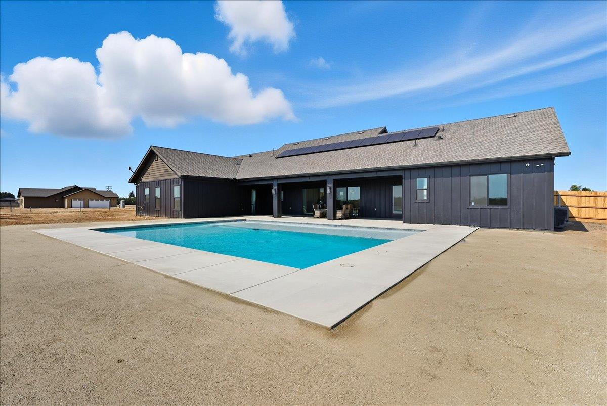 605 S Anderson A Rd, Exeter, CA 93221