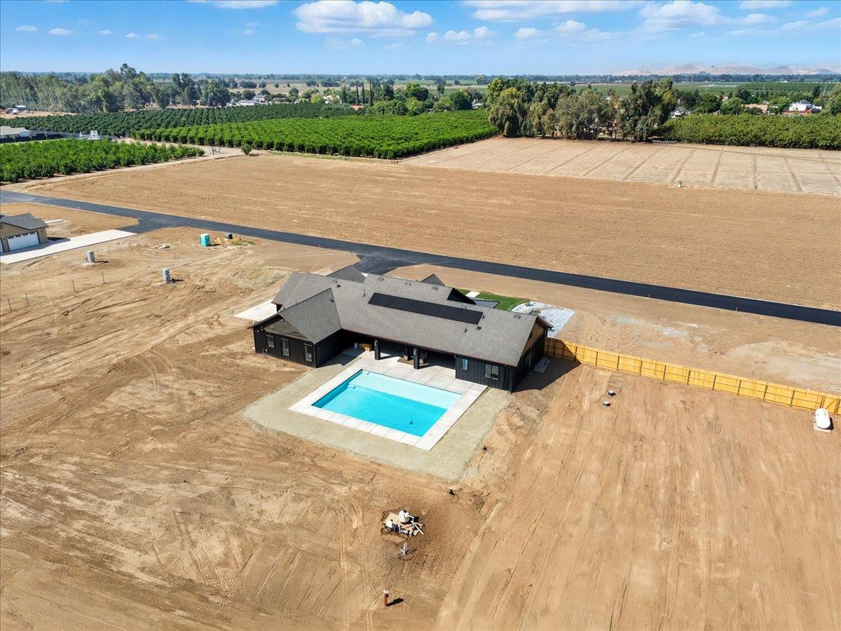 605 S Anderson A Rd, Exeter, CA 93221