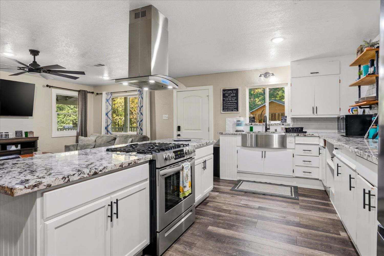 50740 Chu Ranch Rd, Oakhurst, CA 93644