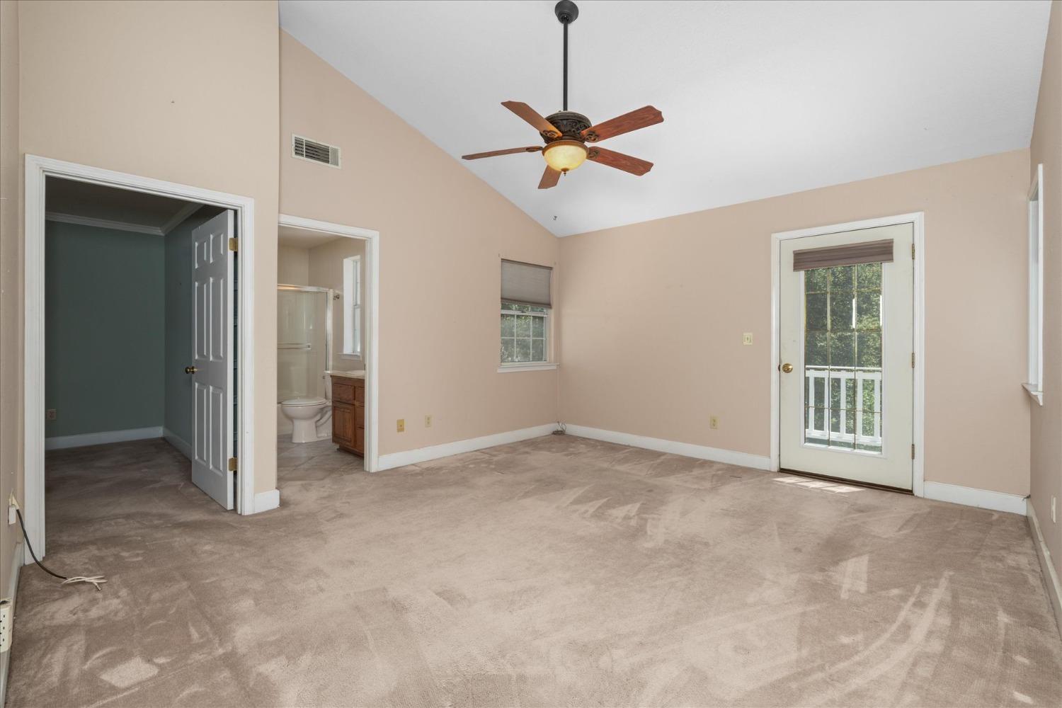 39976 Pierce Lake Dr, Oakhurst, CA 93644