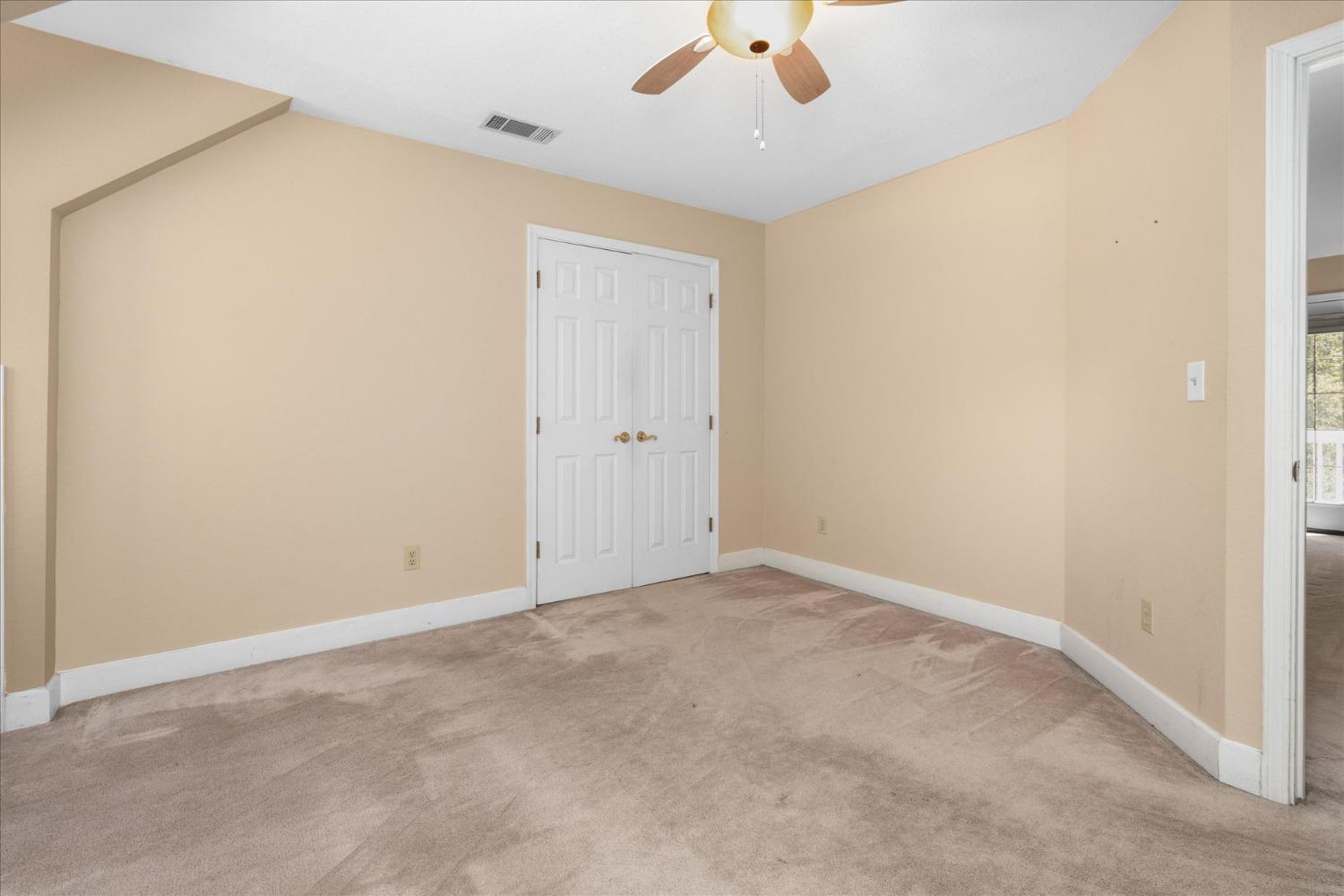 39976 Pierce Lake Dr, Oakhurst, CA 93644