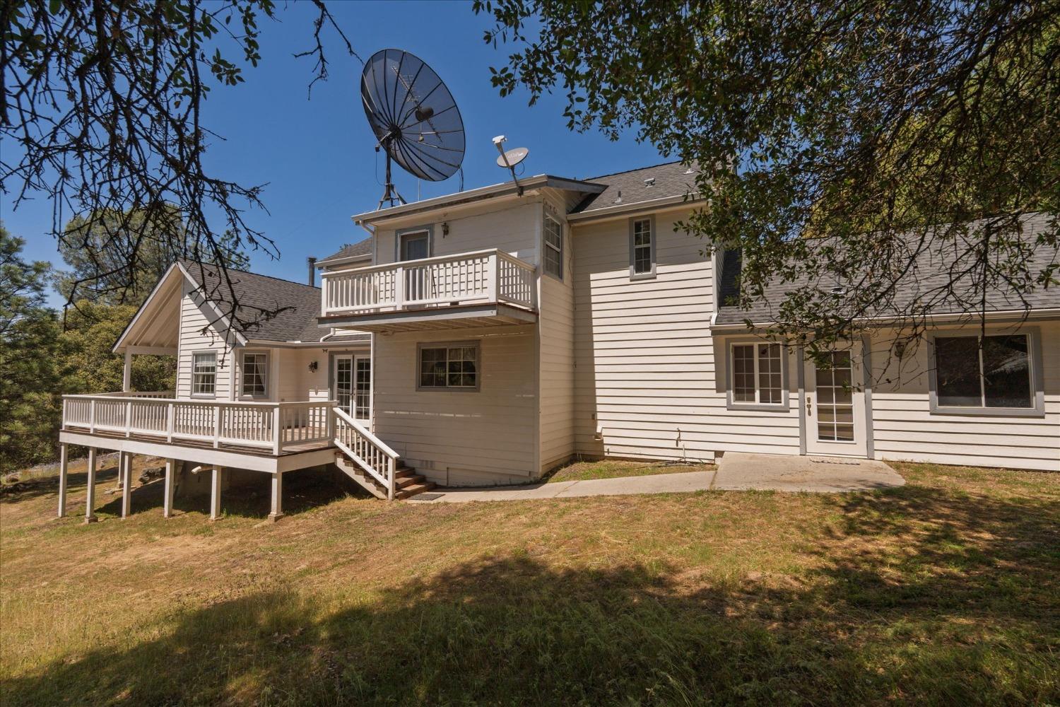 39976 Pierce Lake Dr, Oakhurst, CA 93644