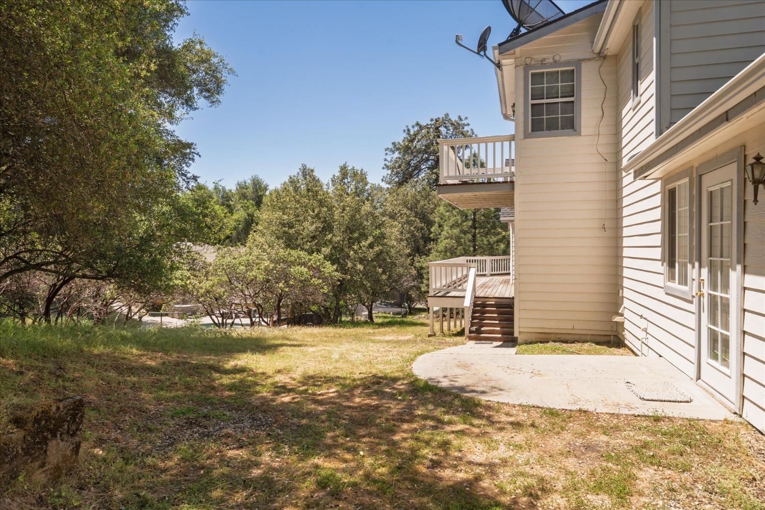 39976 Pierce Lake Dr, Oakhurst, CA 93644