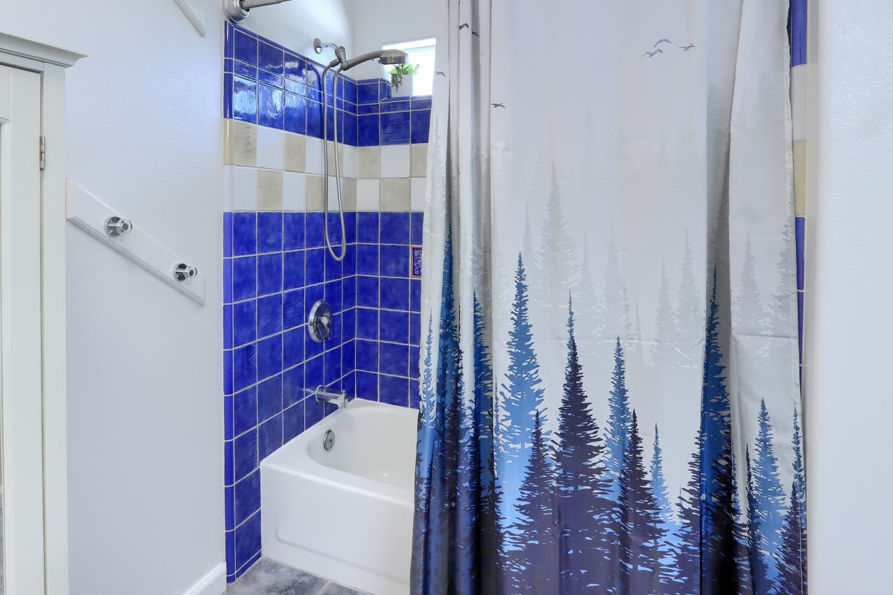 6097 Sherlock Rd., Midpines, CA 95345