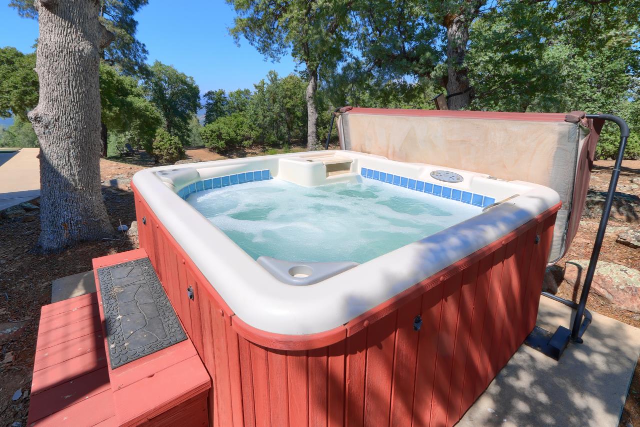 6097 Sherlock Rd., Midpines, CA 95345