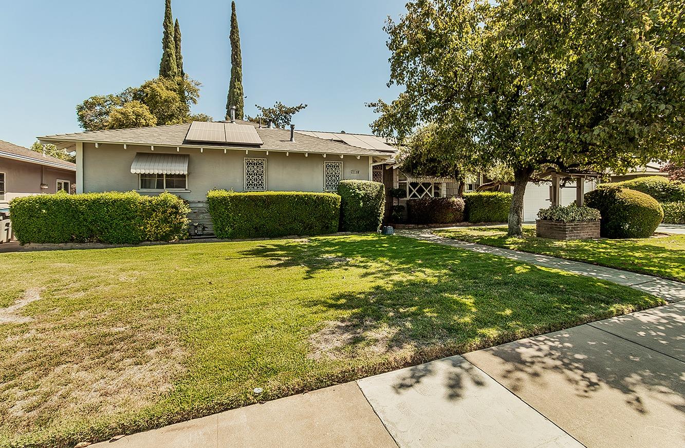 5082 N Maroa Ave, Fresno, CA 93704
