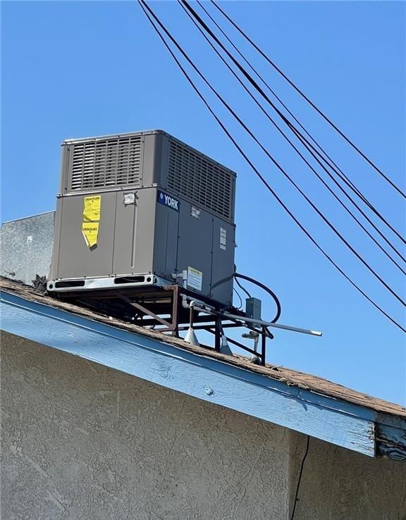 409 E 12TH St, Madera, CA 93638