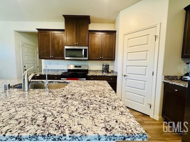 5024 Anaconda, Bakersfield, CA 93306