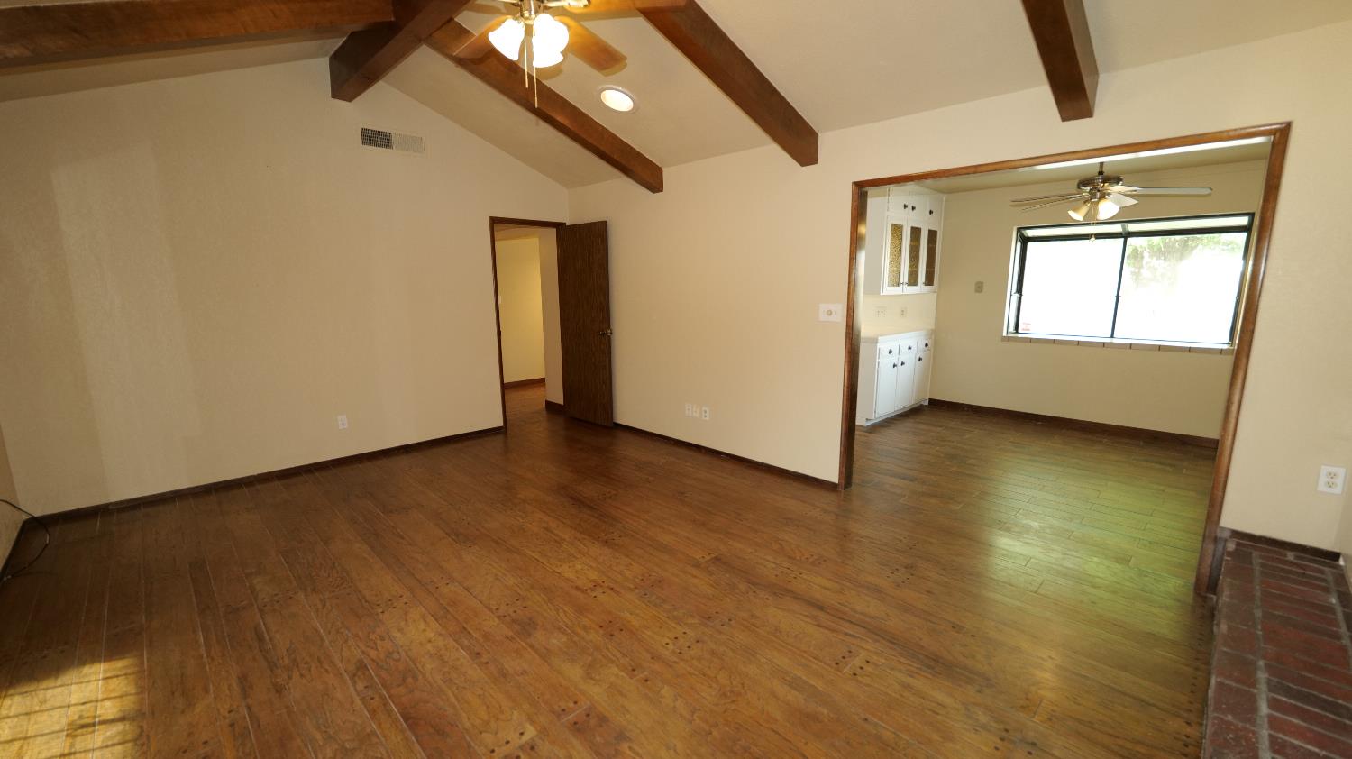 7684 N 6Th St, Fresno, CA 93720