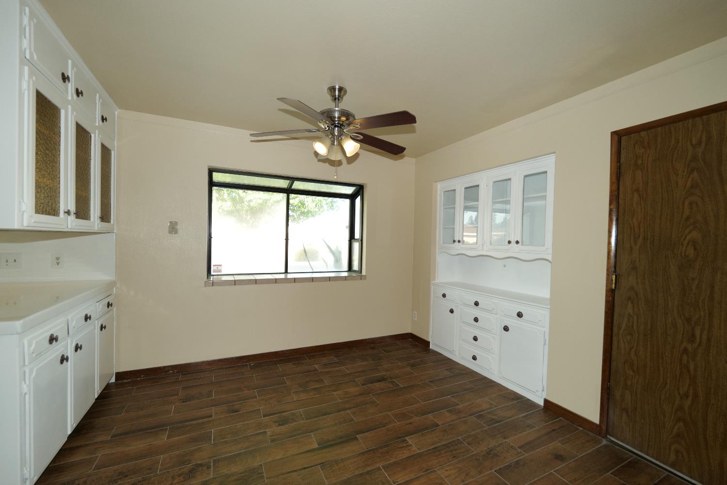 7684 N 6Th St, Fresno, CA 93720