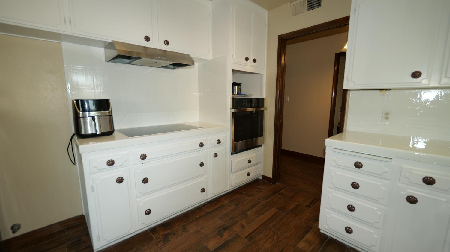 7684 N 6Th St, Fresno, CA 93720