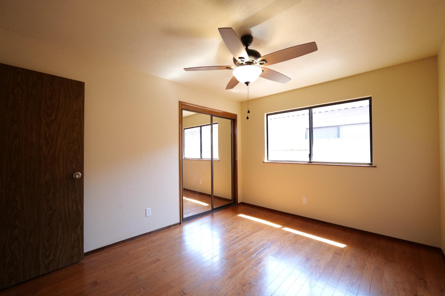 7684 N 6Th St, Fresno, CA 93720