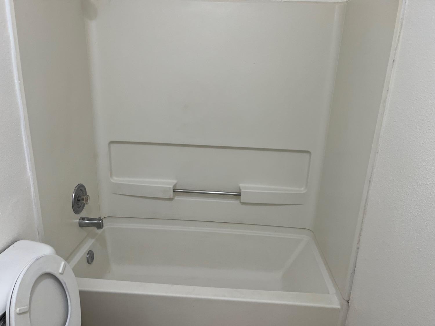 2645 W Robinson Ave, Fresno, CA 93705