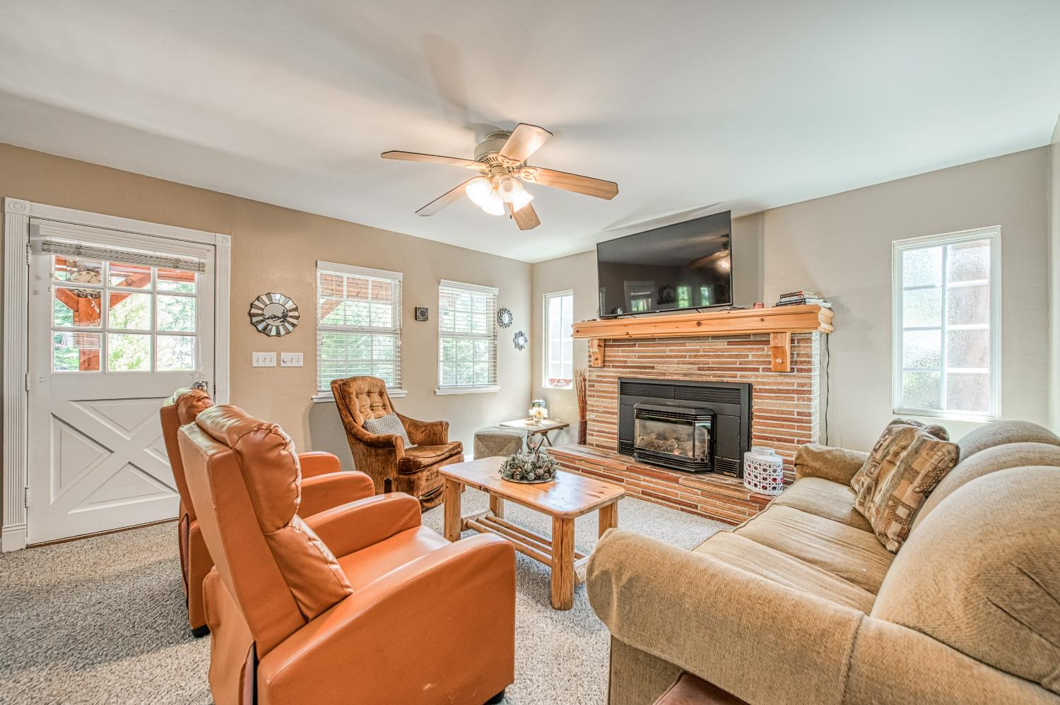 41533 Indian Rock Rd, Shaver Lake, CA 93664