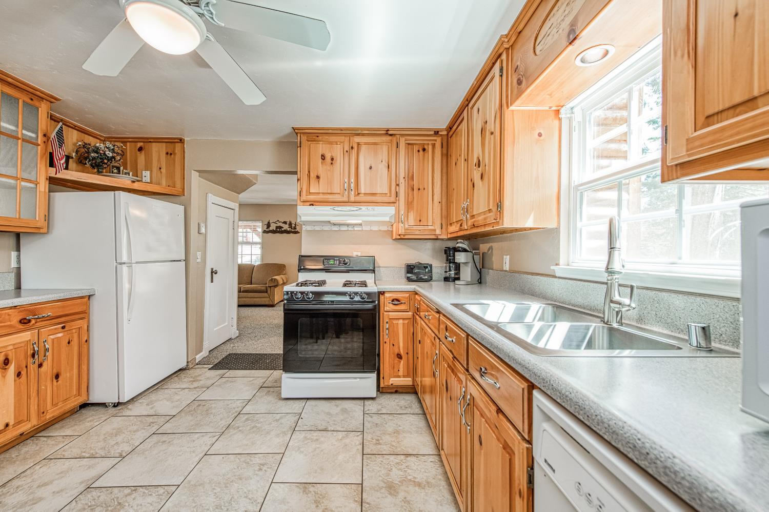 41533 Indian Rock Rd, Shaver Lake, CA 93664