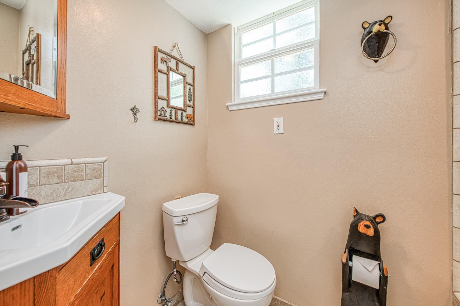 41533 Indian Rock Rd, Shaver Lake, CA 93664