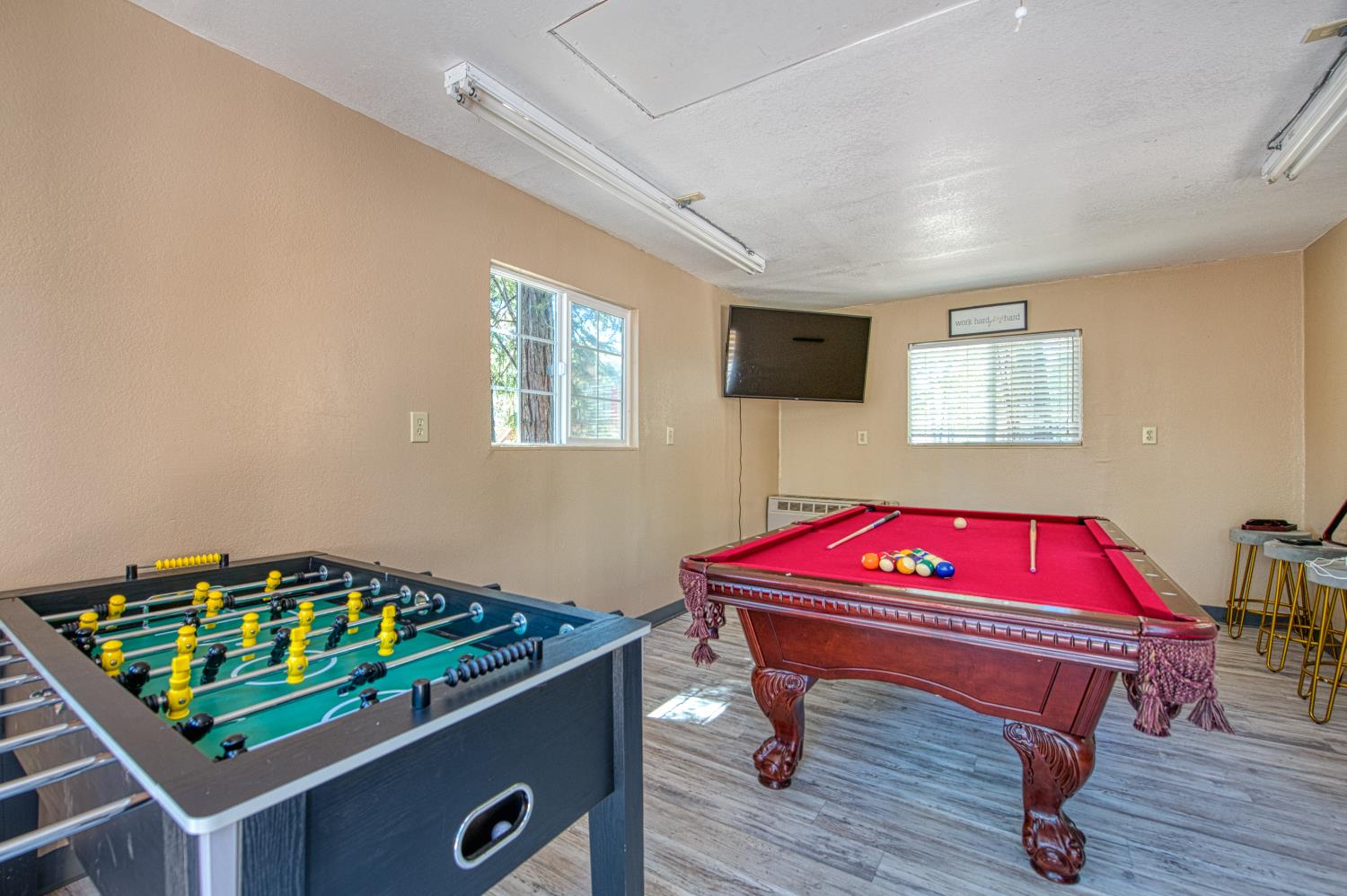 41533 Indian Rock Rd, Shaver Lake, CA 93664