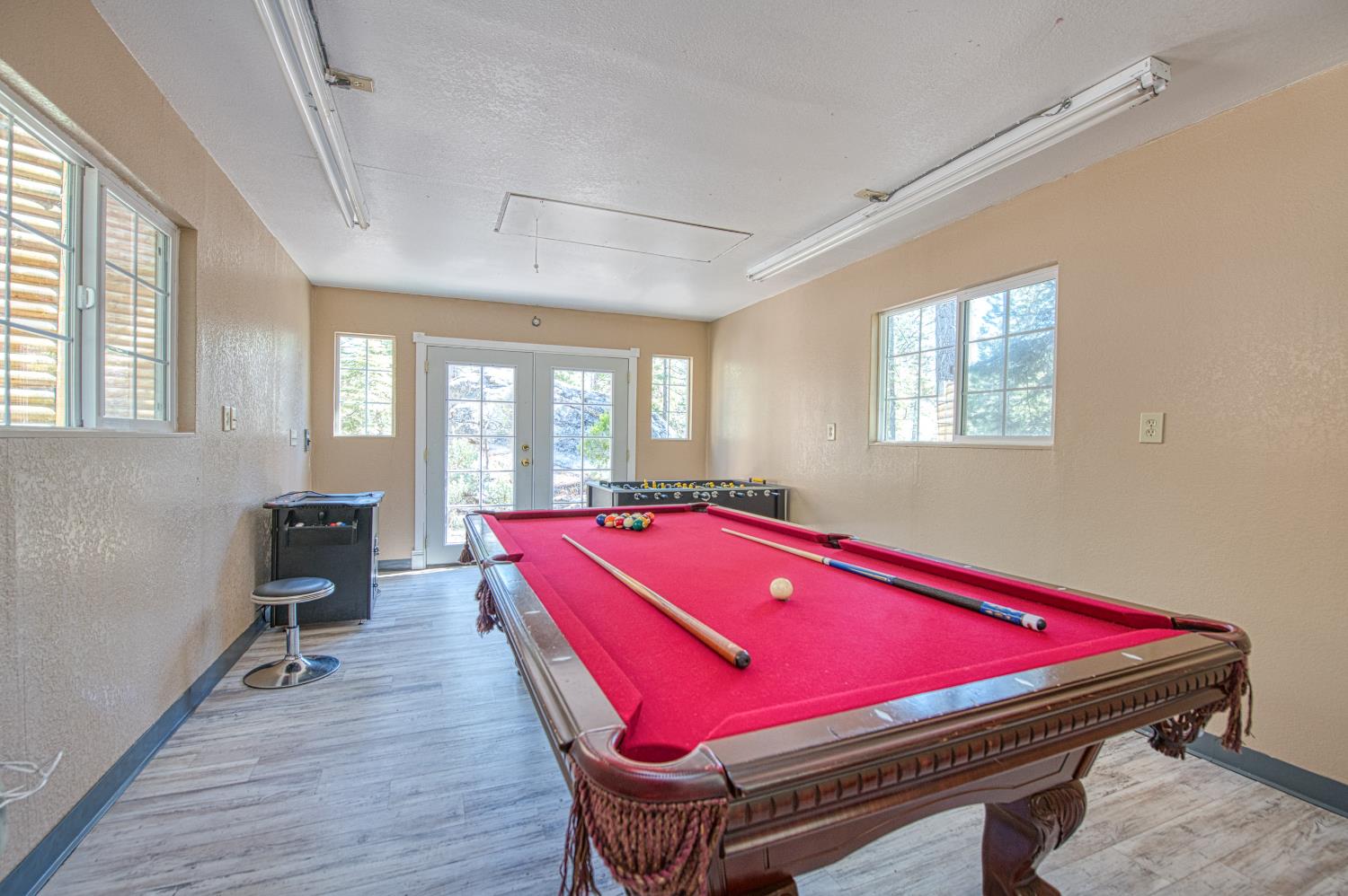 41533 Indian Rock Rd, Shaver Lake, CA 93664