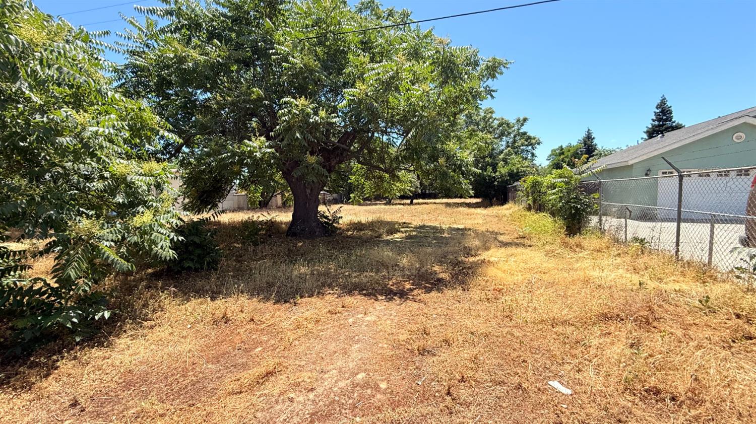 5227 W Mission Ave, Fresno, CA 93722