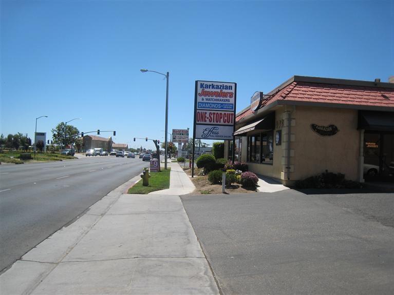 493 W Shaw Ave, Fresno, CA 93612