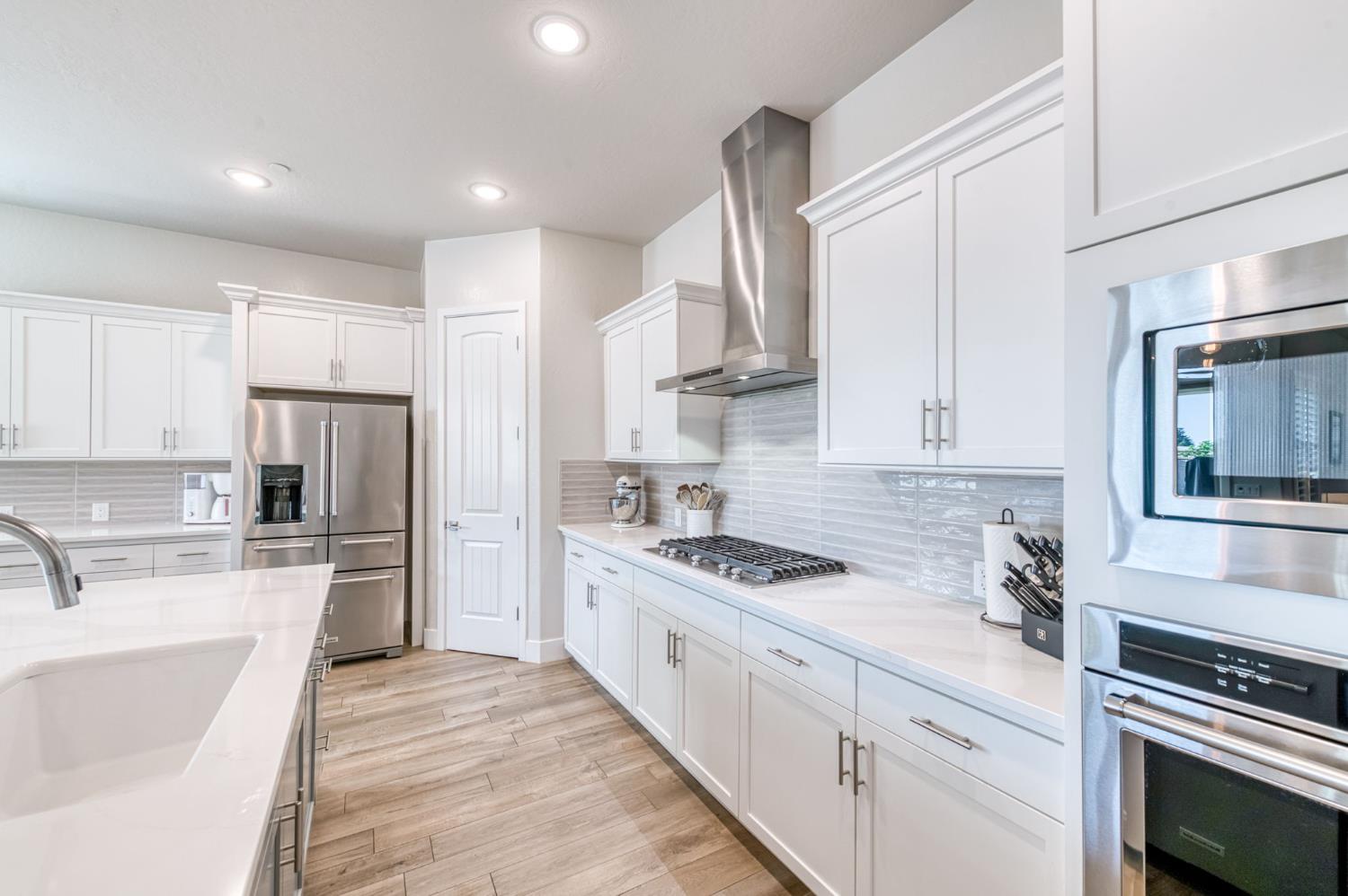 2762 Loyola Ave, Clovis, CA 93619