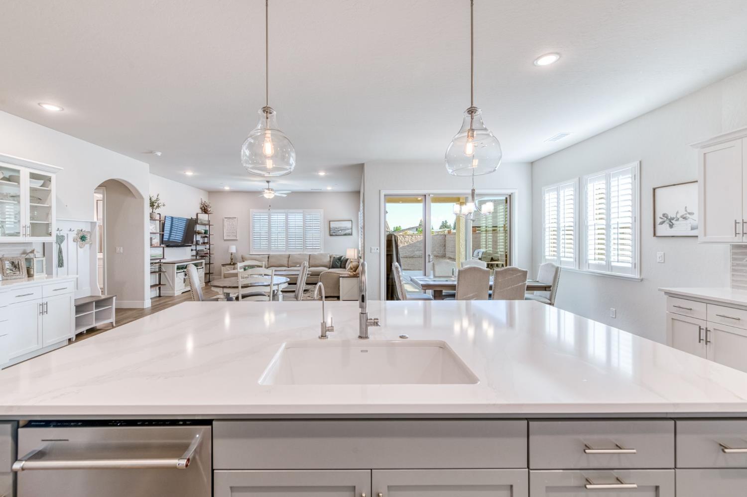 2762 Loyola Ave, Clovis, CA 93619