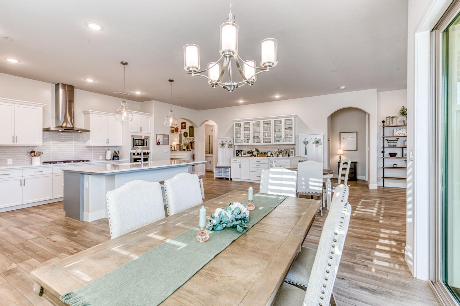 2762 Loyola Ave, Clovis, CA 93619