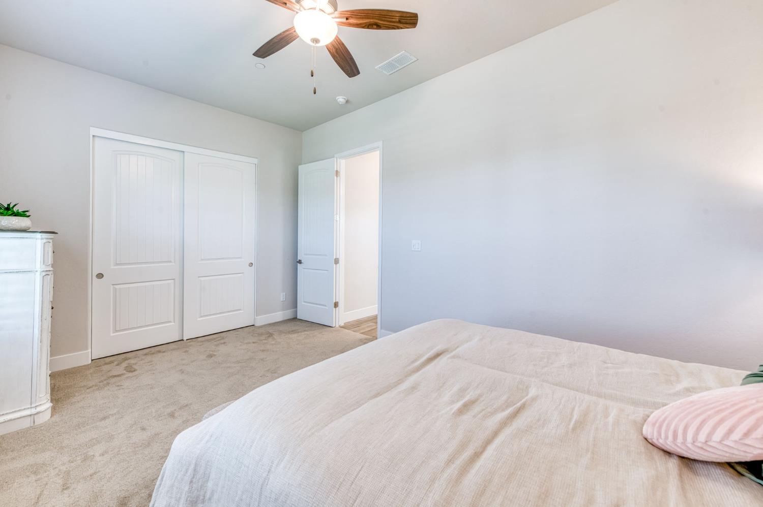 2762 Loyola Ave, Clovis, CA 93619