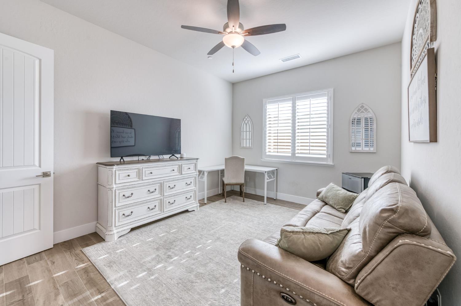 2762 Loyola Ave, Clovis, CA 93619