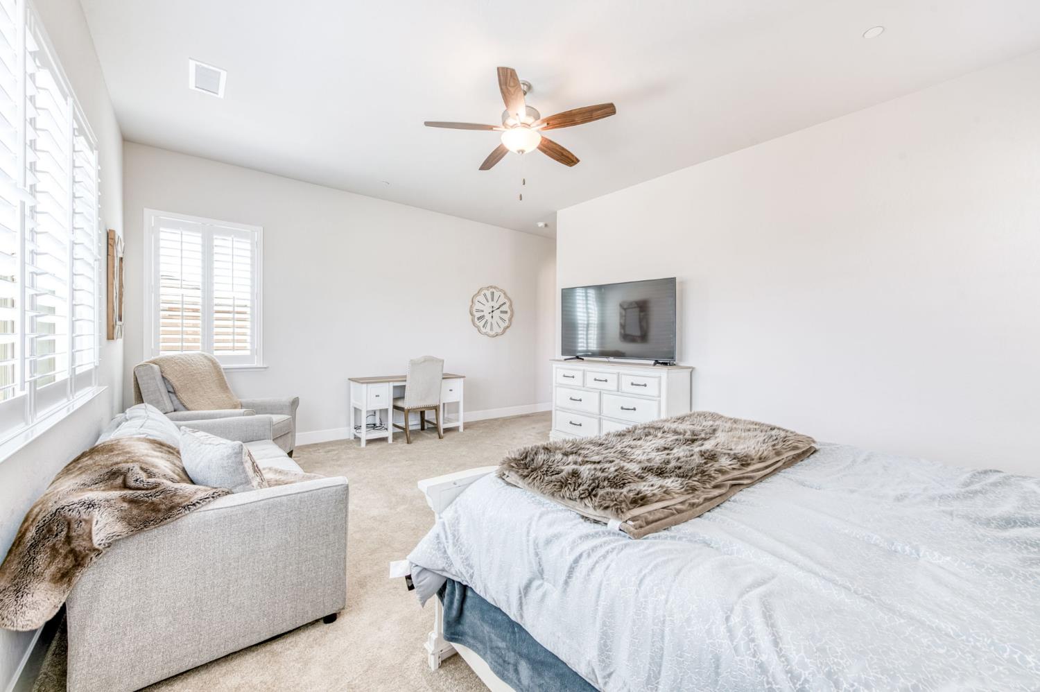 2762 Loyola Ave, Clovis, CA 93619