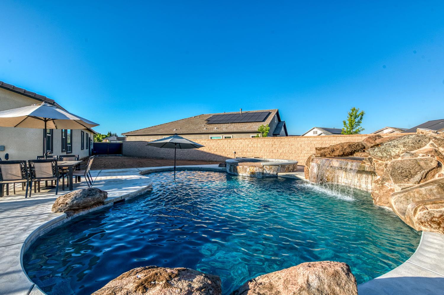 2762 Loyola Ave, Clovis, CA 93619