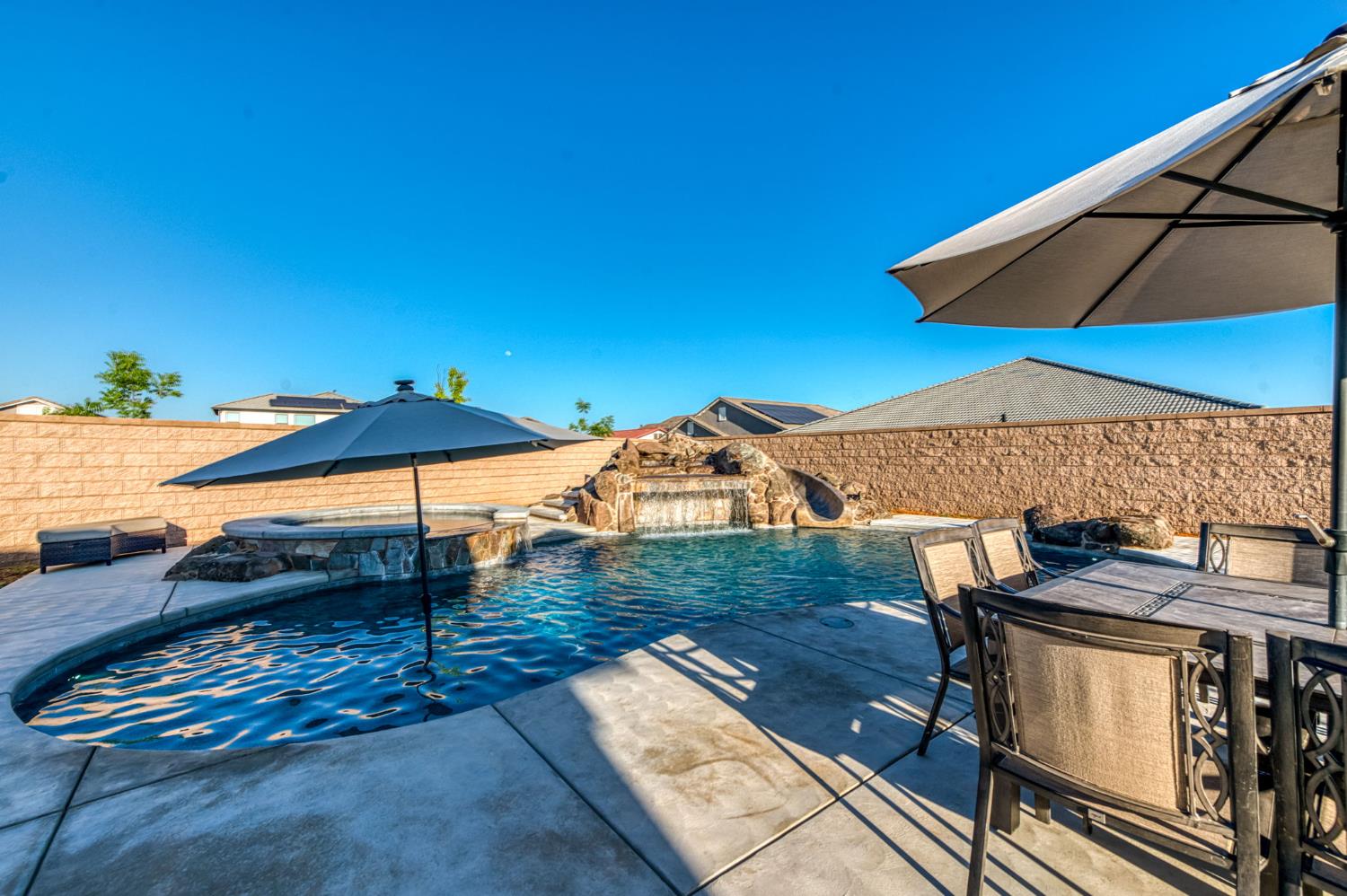 2762 Loyola Ave, Clovis, CA 93619