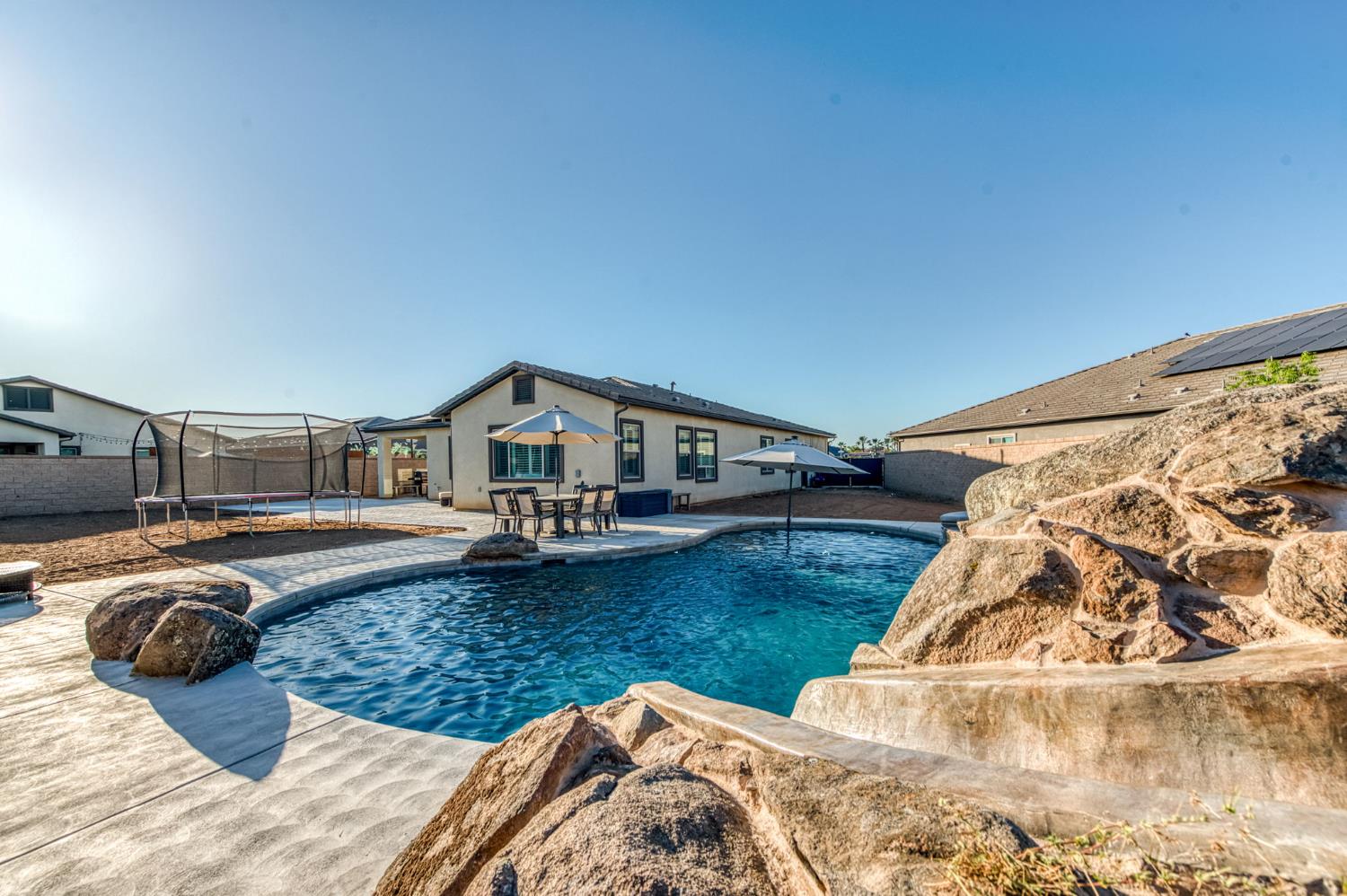 2762 Loyola Ave, Clovis, CA 93619