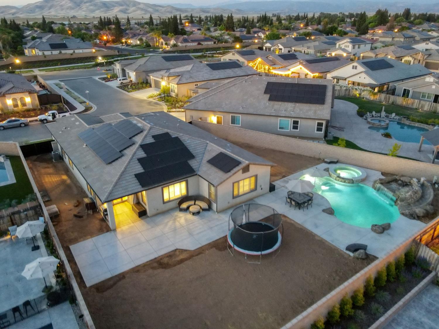 2762 Loyola Ave, Clovis, CA 93619