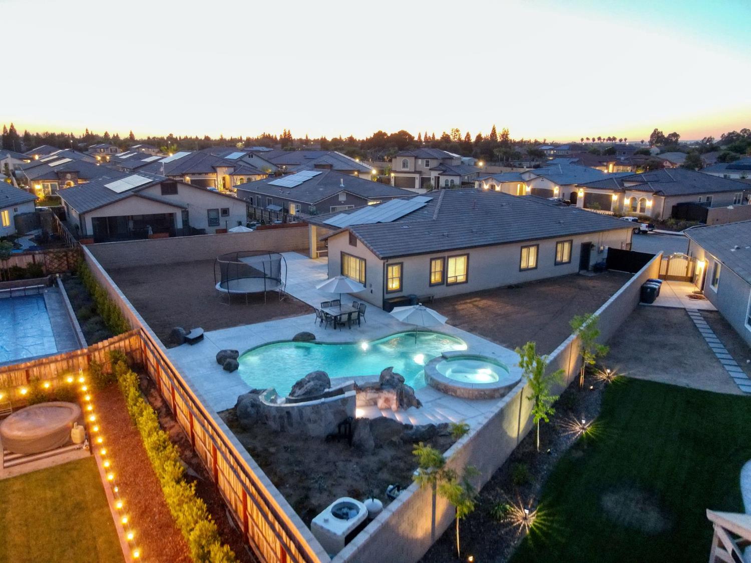2762 Loyola Ave, Clovis, CA 93619