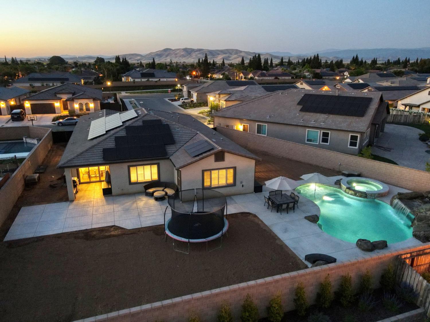 2762 Loyola Ave, Clovis, CA 93619