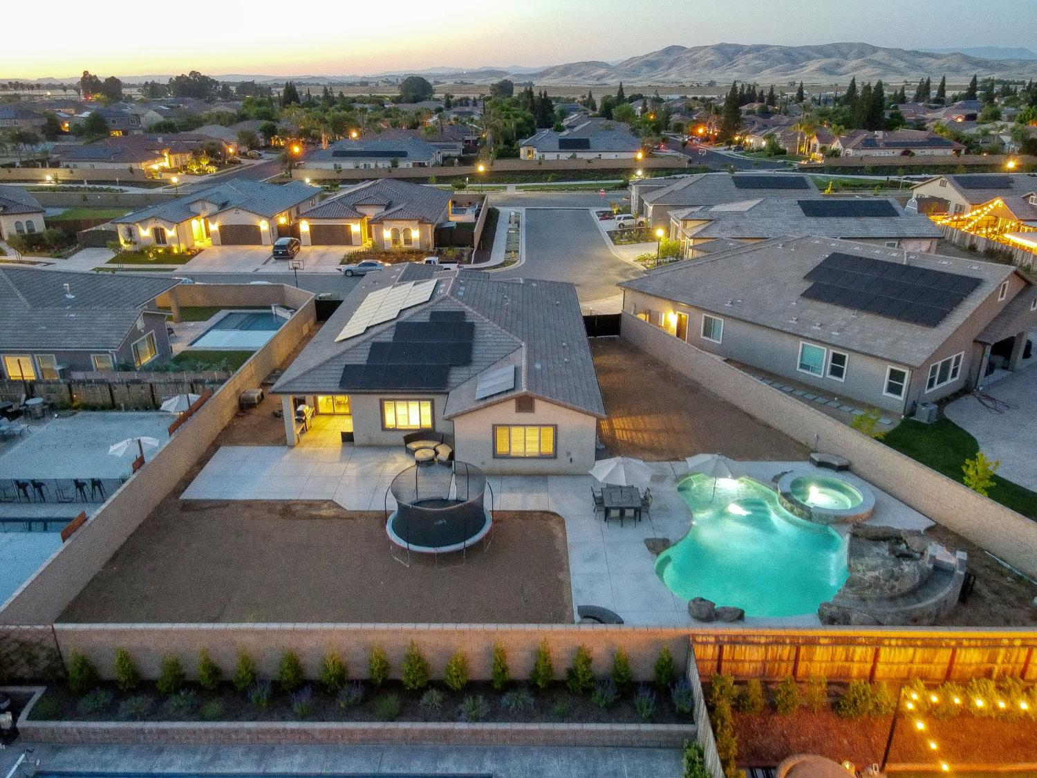 2762 Loyola Ave, Clovis, CA 93619