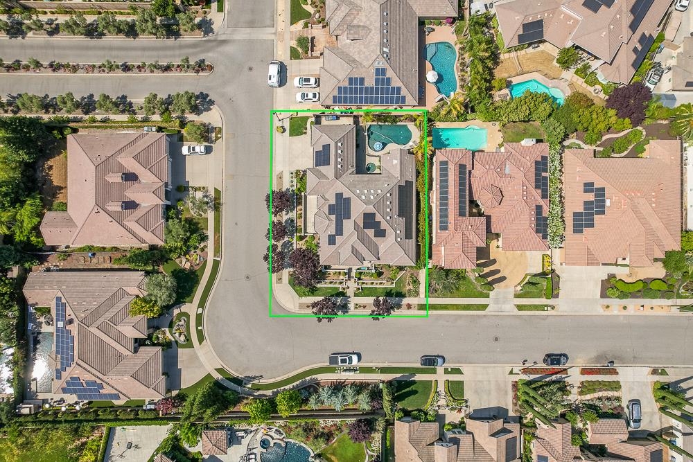 2096 E Olympic Ave, Fresno, CA 93730